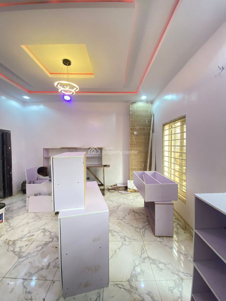 One Bedroom Apartment  in an Estate, Chevron, Lekki, Lagos, Flat / Apartment for Rent