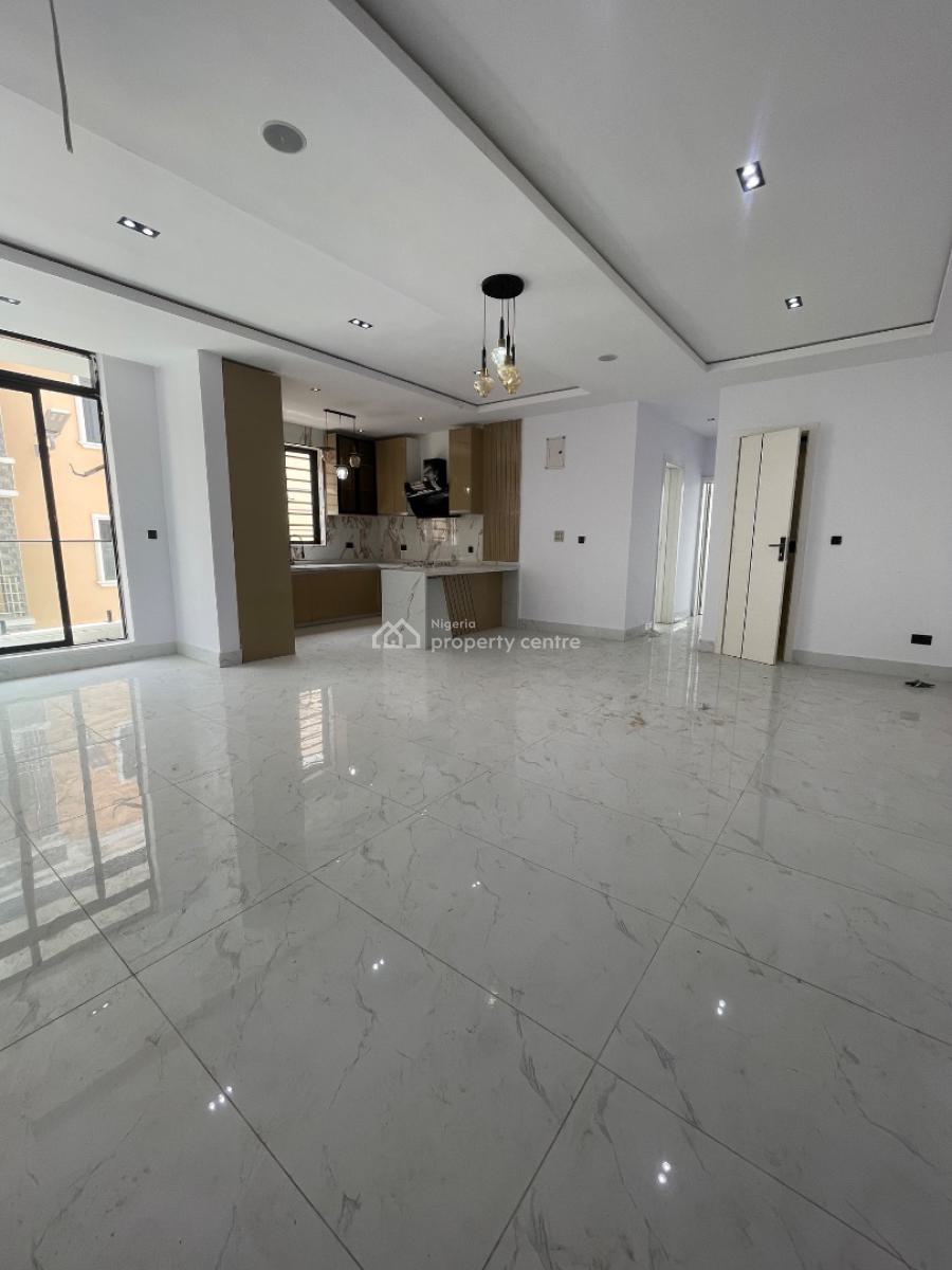 Cozy 2 Bedroom Apartment, Lekki Phase 1, Lekki, Lagos, Flat / Apartment for Sale