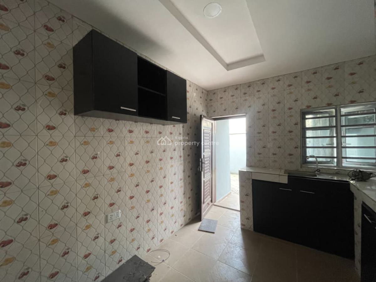 2 Bedroom Apartment, Addo Road, Ajah, Lagos, Flat / Apartment for Rent