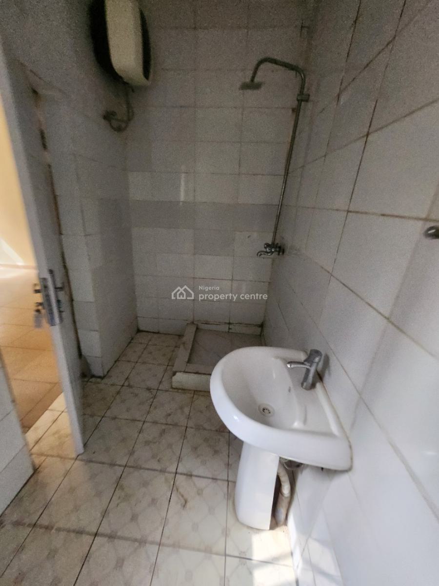 Nice Spacious 2 Bedroom Flat with Bq, By Kia, Wuye, Abuja, Flat / Apartment for Rent