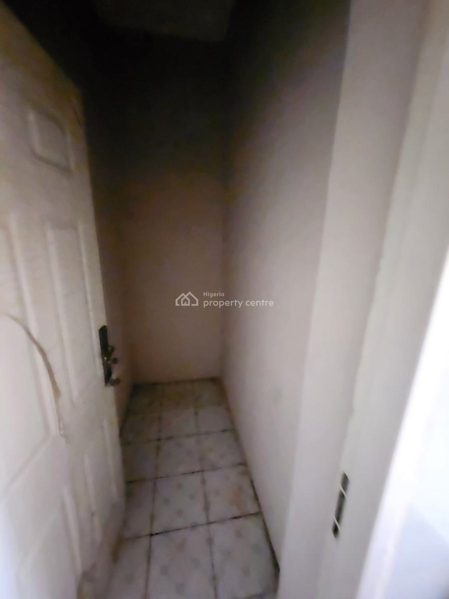 Nice Spacious 2 Bedroom Flat with Bq, By Kia, Wuye, Abuja, Flat / Apartment for Rent