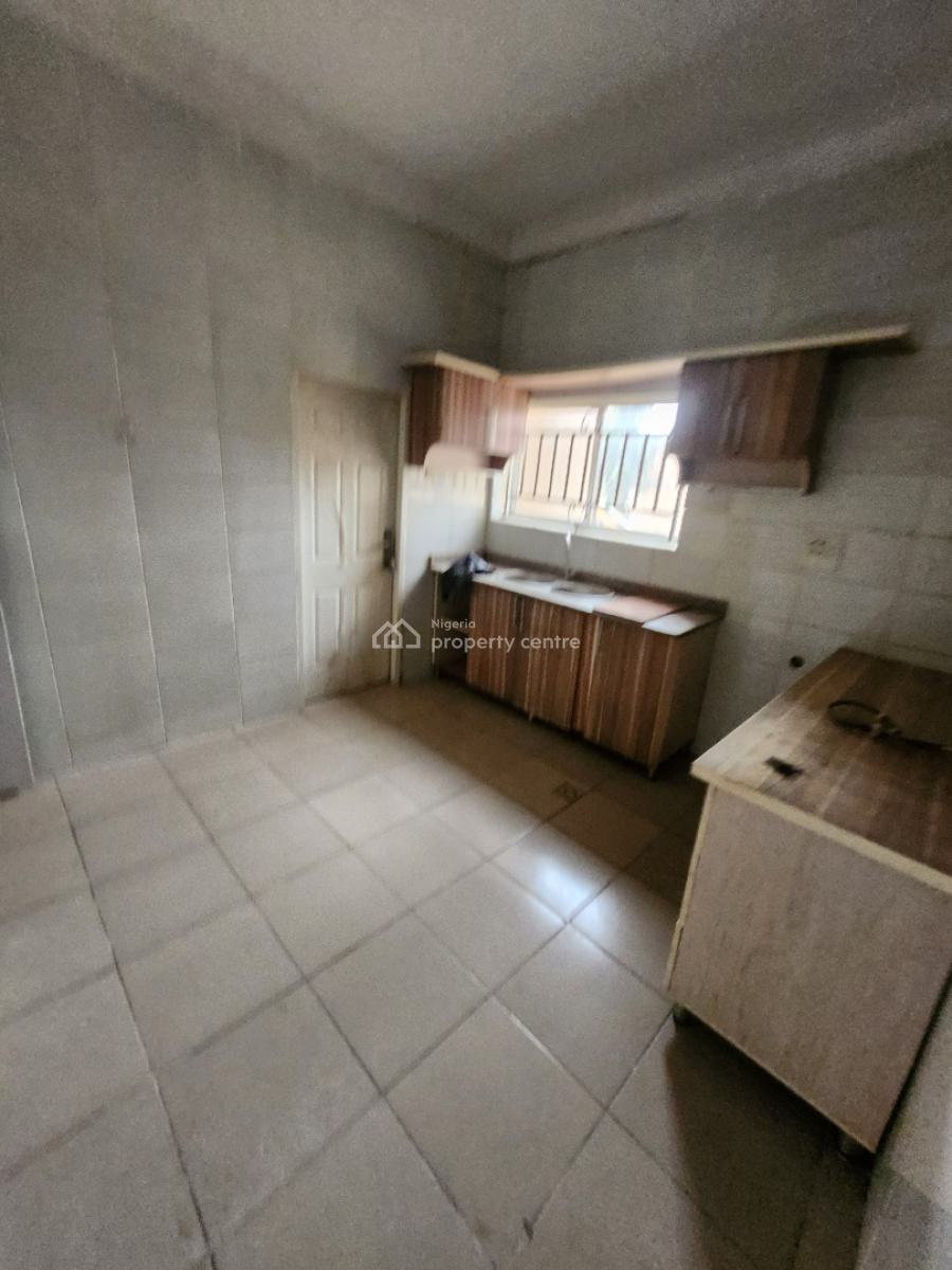 Nice Spacious 2 Bedroom Flat with Bq, By Kia, Wuye, Abuja, Flat / Apartment for Rent