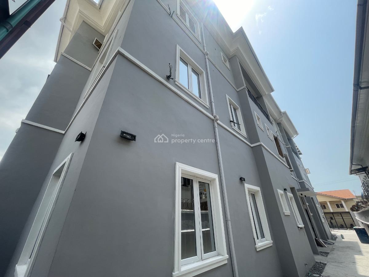 10 Units of Luxury 3-bedroom Apartments with Penthouses, Off Bisola Durosimi Eti, Lekki Phase 1, Lekki, Lagos, Block of Flats for Sale