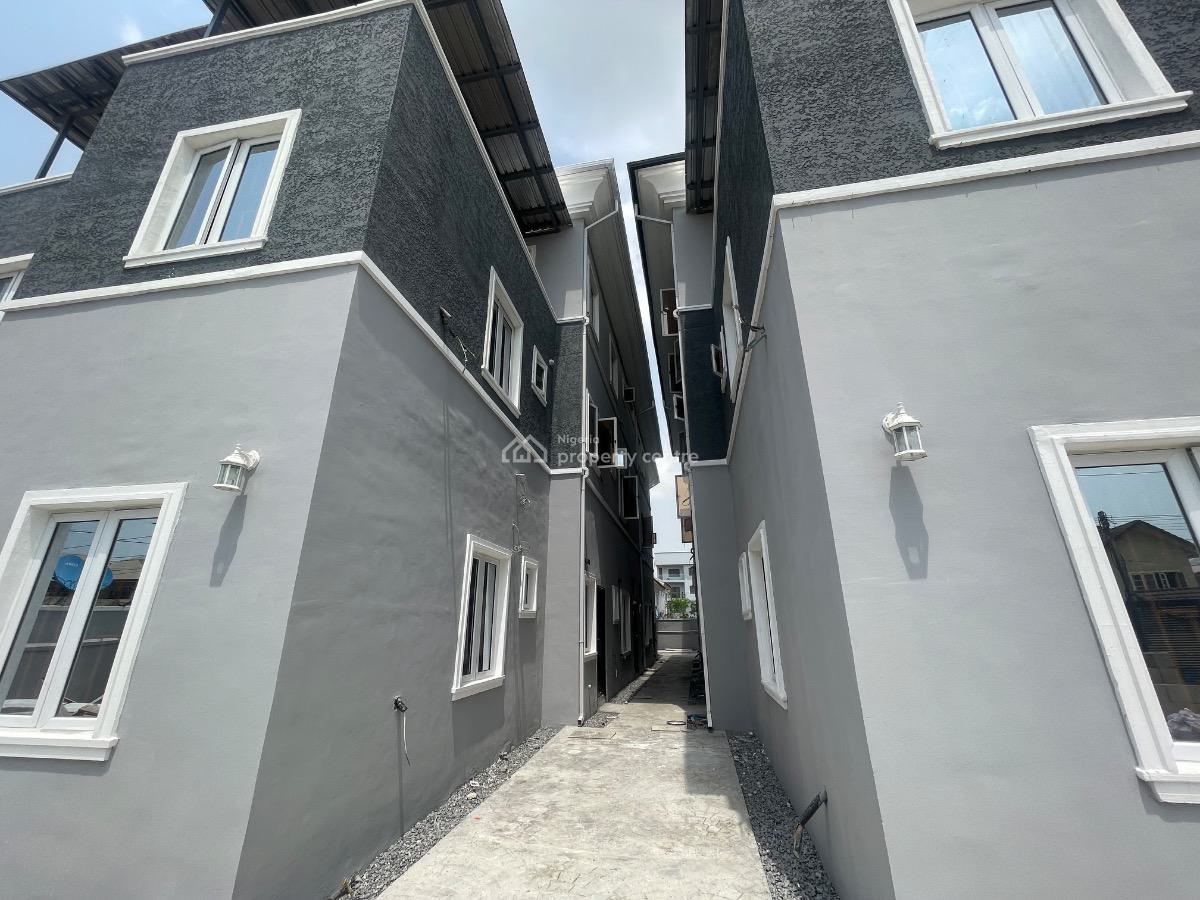 10 Units of Luxury 3-bedroom Apartments with Penthouses, Off Bisola Durosimi Eti, Lekki Phase 1, Lekki, Lagos, Block of Flats for Sale