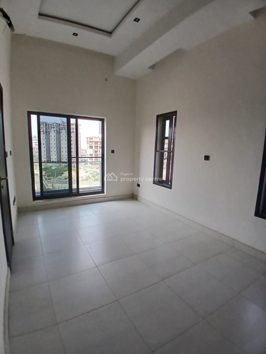 New and Serviced with 24/7 Power Supply 3 Bedroom En-suite Flat. It Wi, Lekki Phase 1, Lekki, Lagos, Flat / Apartment for Rent