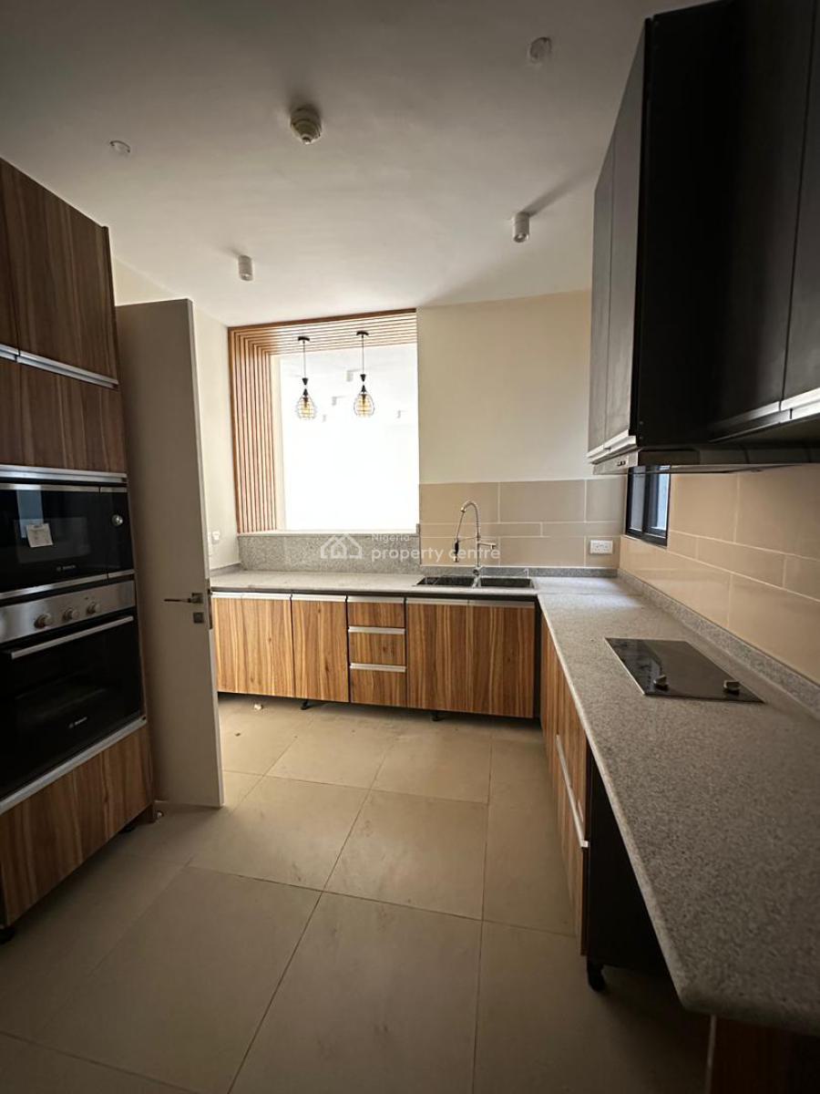 3 Bedroom Apartment with Gym, Swimming Pool, Elevator & Bq, Lekki Phase 1, Lekki, Lagos, Flat / Apartment for Sale