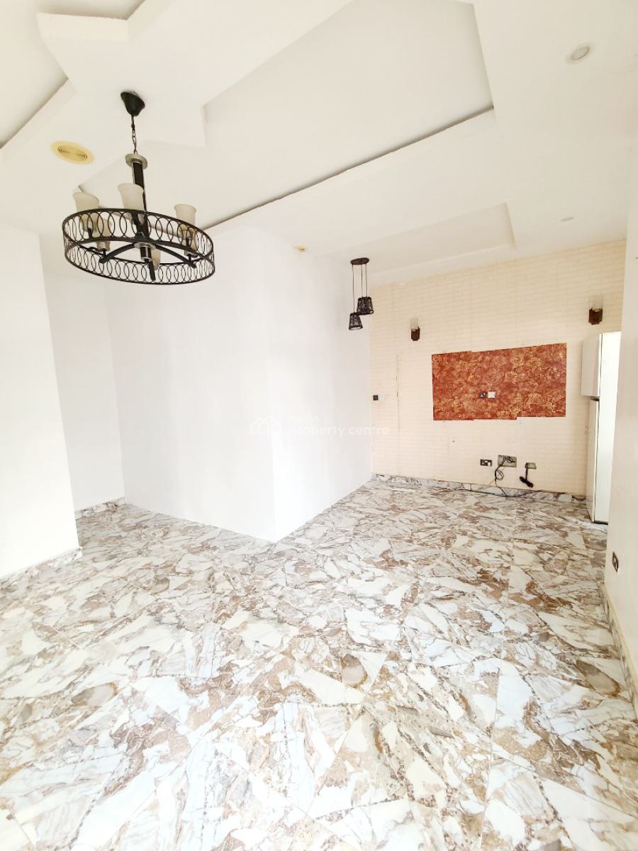 Masters Bedroom Shared Apartment with Jacuzzi, Ikota Villa Estate, Ikota, Lekki, Lagos, Self Contain (single Rooms) for Rent