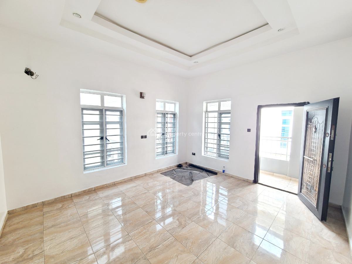 Masters Bedroom Shared Apartment with Jacuzzi, Ikota Villa Estate, Ikota, Lekki, Lagos, Self Contain (single Rooms) for Rent