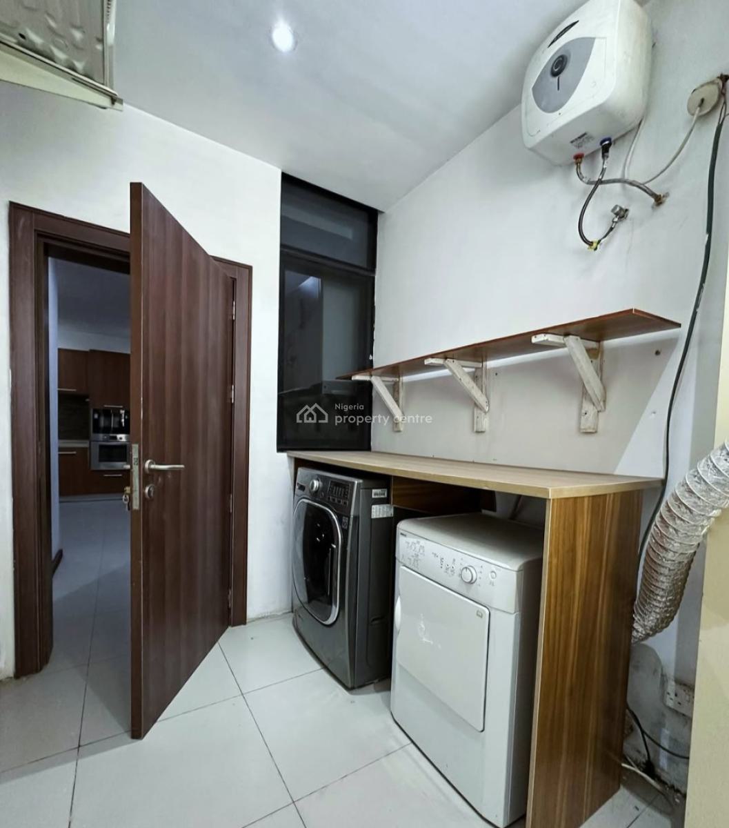 Serviced with 24/7 Power Supply 3 Bedroom En-suite Flat with Fully Fit, Ikoyi, Lagos, Flat / Apartment for Rent