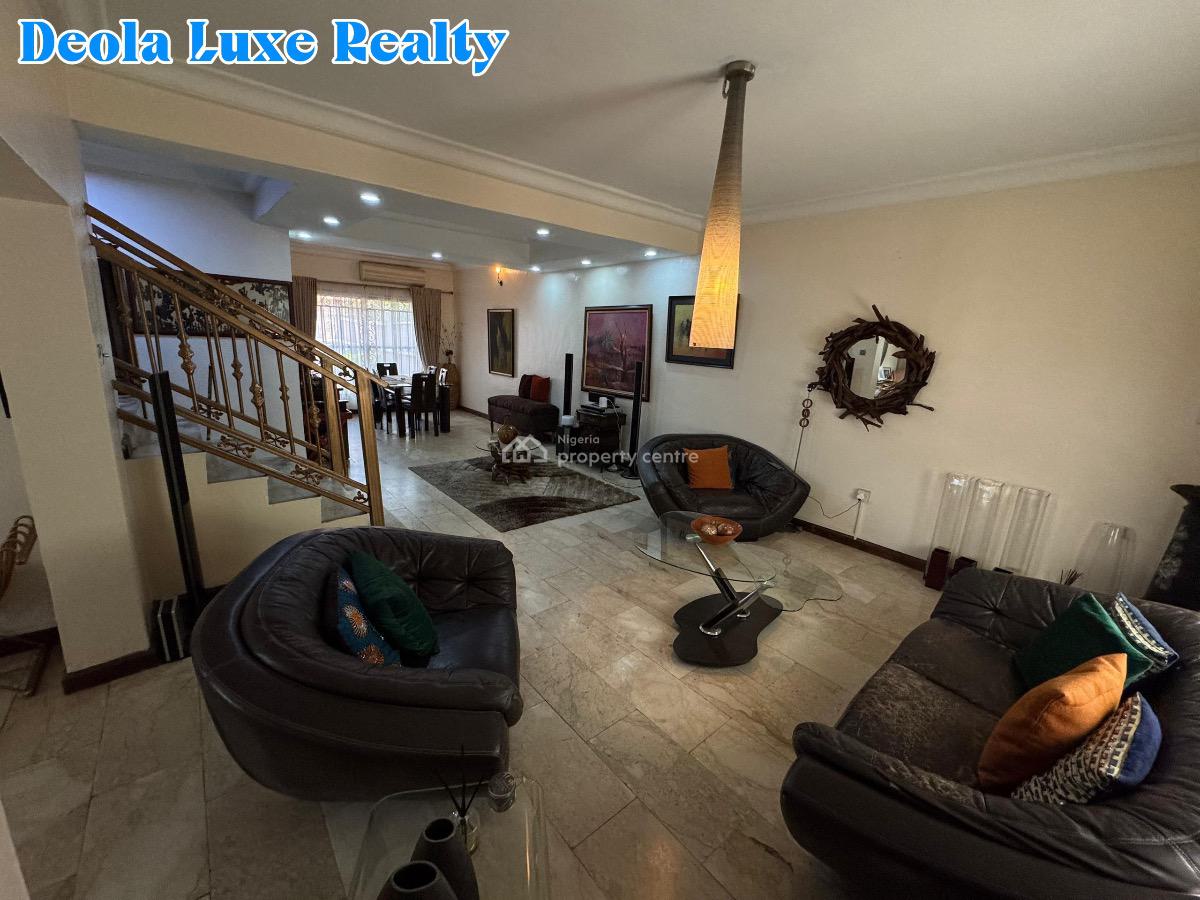 a Well Maintained 4 Bedroom Duplex in a Family Oriented Es (distress), Femi Okunu Estate, Jakande, Lekki, Lagos, Semi-detached Duplex for Sale