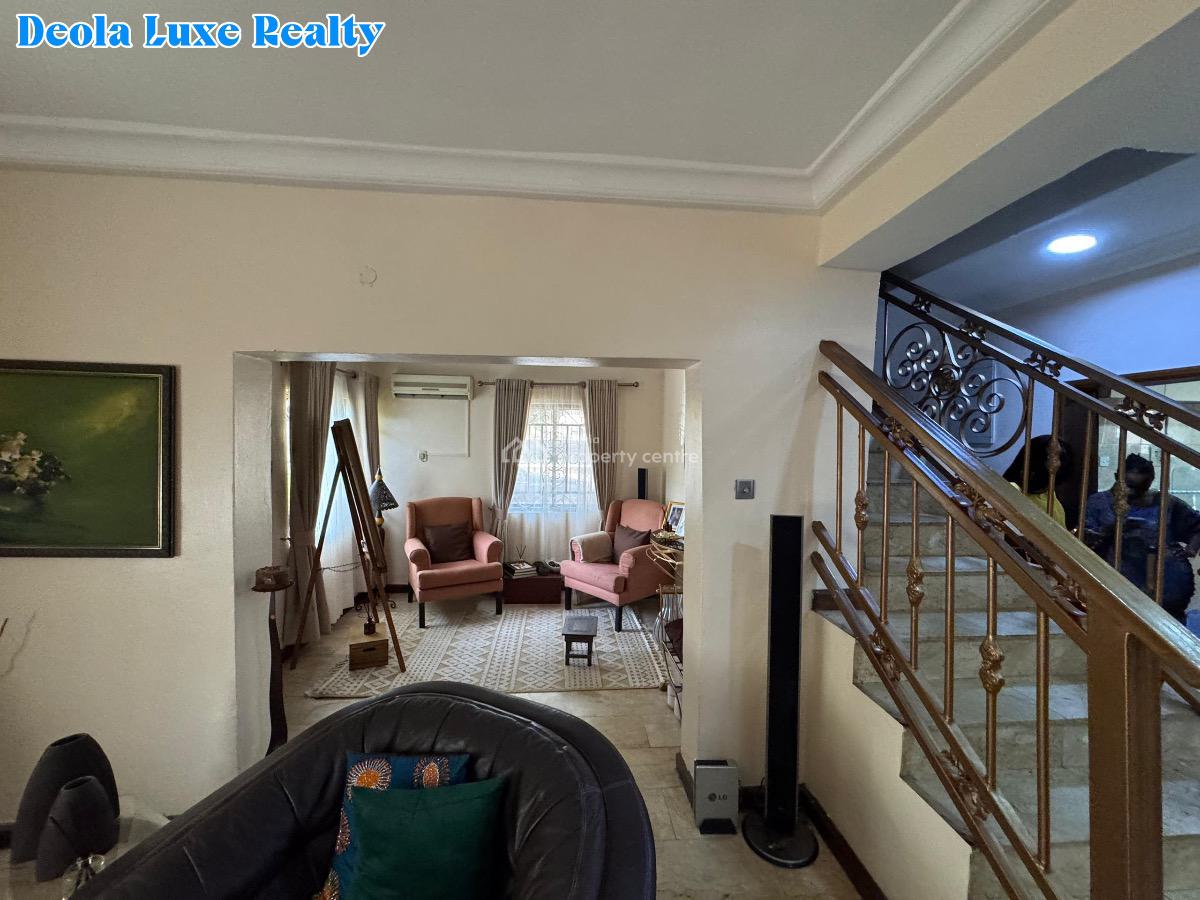 a Well Maintained 4 Bedroom Duplex in a Family Oriented Es (distress), Femi Okunu Estate, Jakande, Lekki, Lagos, Semi-detached Duplex for Sale