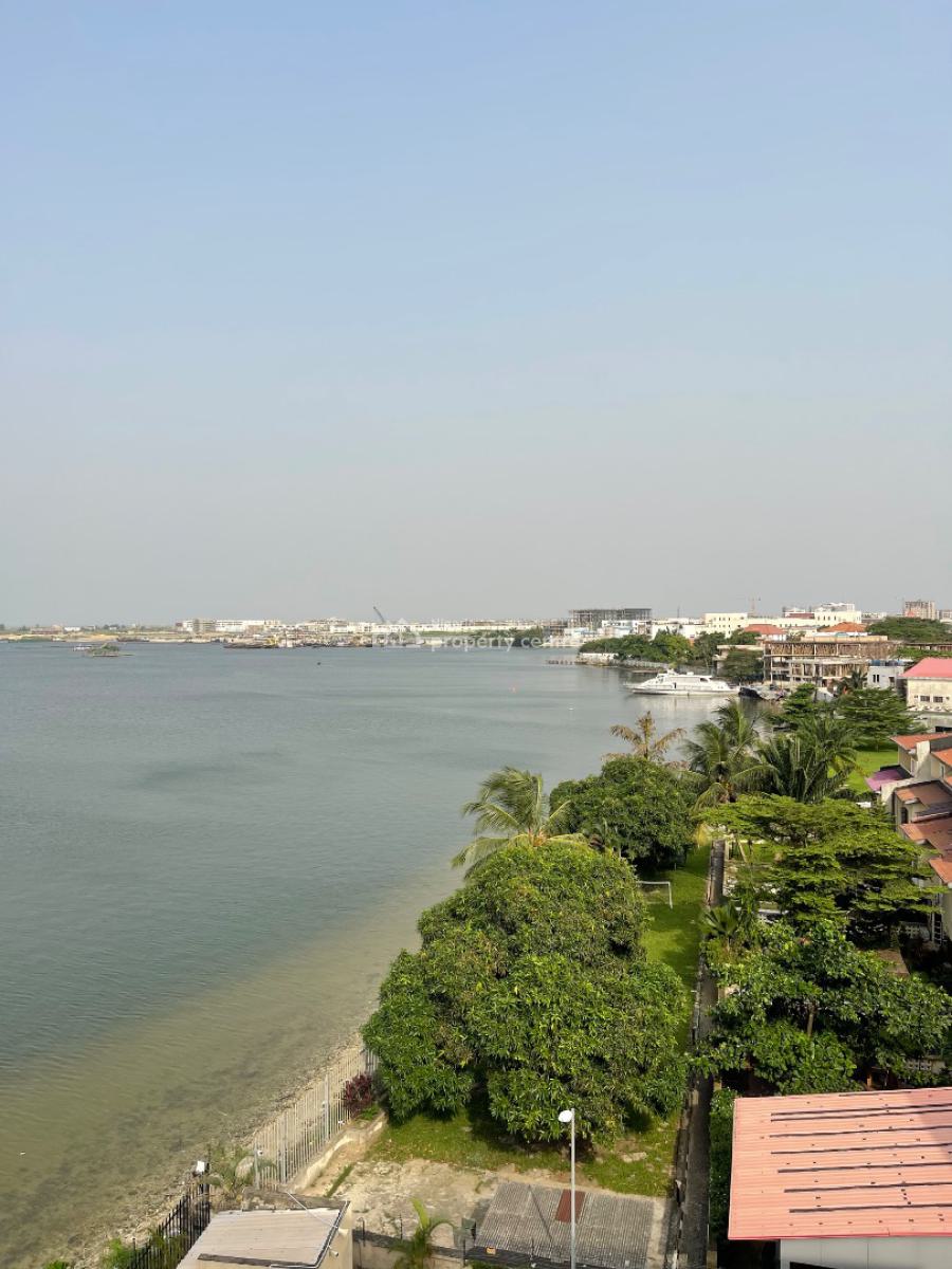 Waterfront Spacious 3 Bedroom Apartment, Off Admiralty Way, Lekki Phase 1, Lekki, Lagos, Flat / Apartment for Rent