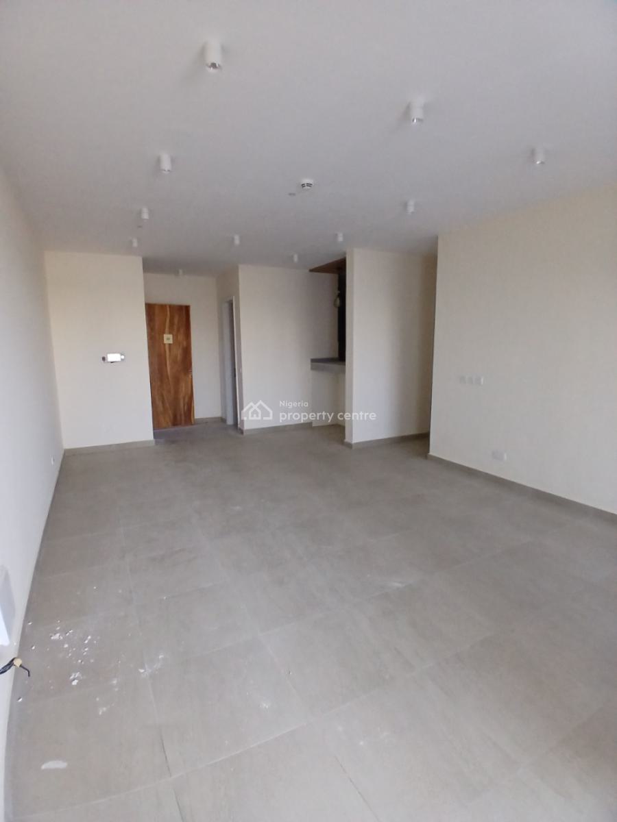 Well-finished and Serviced with 24/7 Power Supply 2 Bedroom En-suite F, Lekki Phase 1, Lekki, Lagos, Flat / Apartment for Sale