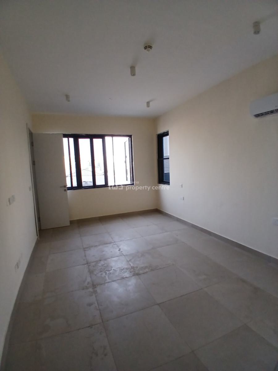 Well-finished and Serviced with 24/7 Power Supply 2 Bedroom En-suite F, Lekki Phase 1, Lekki, Lagos, Flat / Apartment for Sale