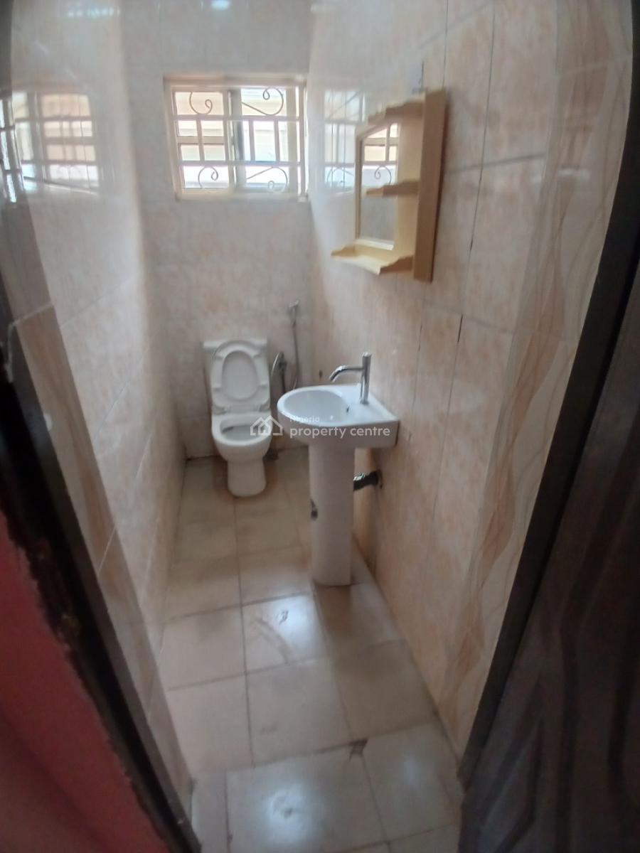 Newly Renovated 3 Bedrooom Bungalow with 2 Self Contain Bq, By Suncity Estate, Galadimawa, Abuja, Detached Bungalow for Rent