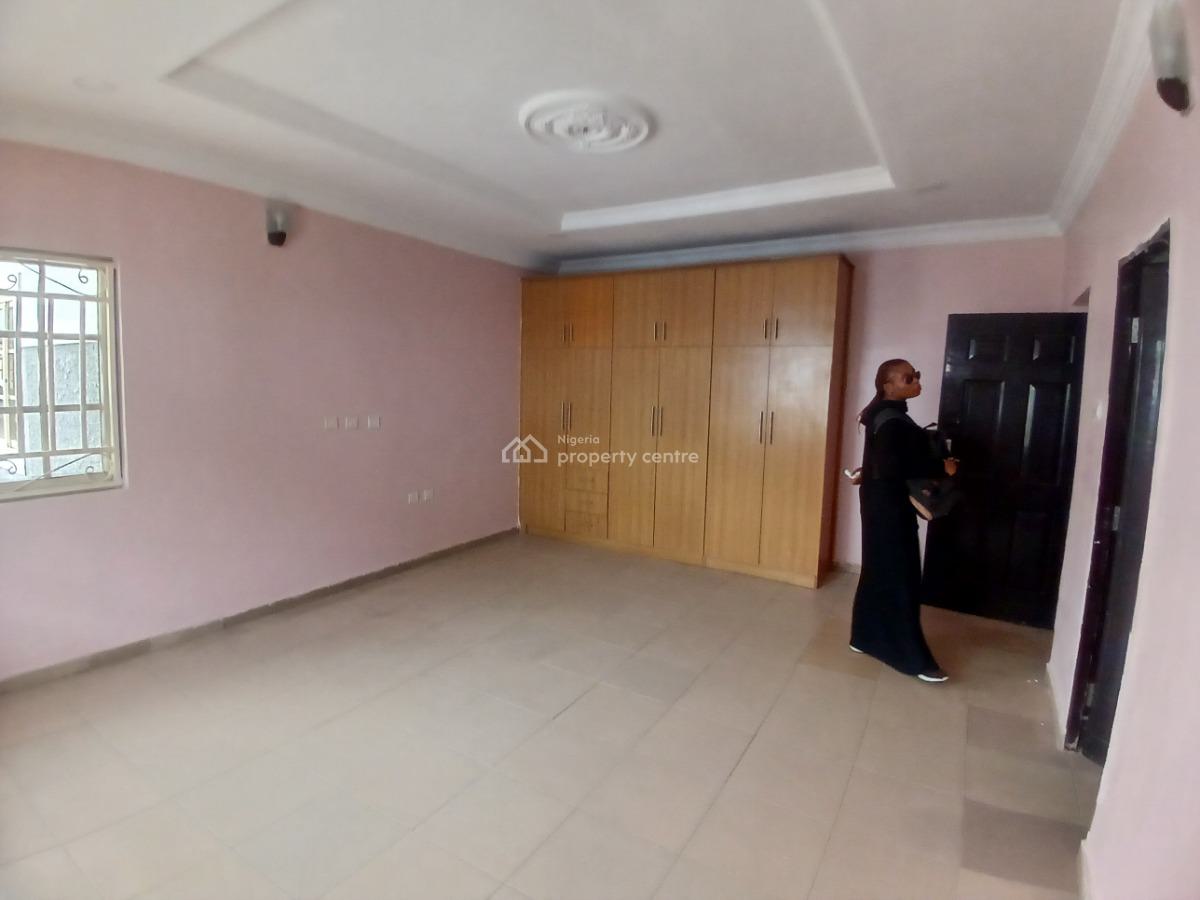 Newly Renovated 3 Bedrooom Bungalow with 2 Self Contain Bq, By Suncity Estate, Galadimawa, Abuja, Detached Bungalow for Rent