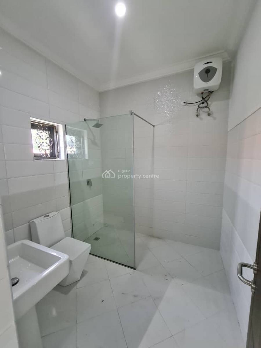 Spacious 5-bedroom Semi-detached Duplex + Bq + Swimming + Water Founta, Guzape Main, Guzape District, Abuja, Semi-detached Duplex for Sale