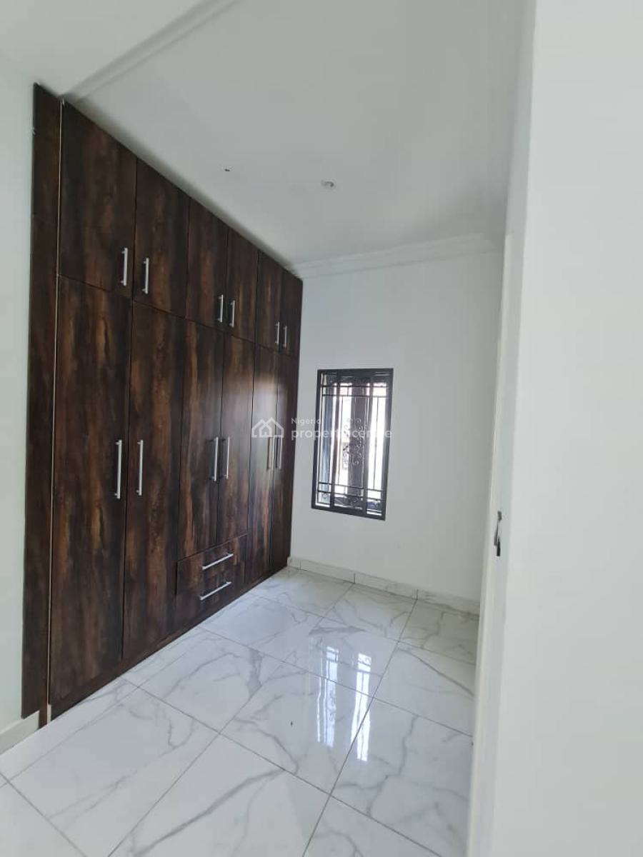 Spacious 5-bedroom Semi-detached Duplex + Bq + Swimming + Water Founta, Guzape Main, Guzape District, Abuja, Semi-detached Duplex for Sale