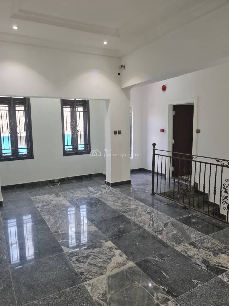 Spacious 5-bedroom Semi-detached Duplex + Bq + Swimming + Water Founta, Guzape Main, Guzape District, Abuja, Semi-detached Duplex for Sale