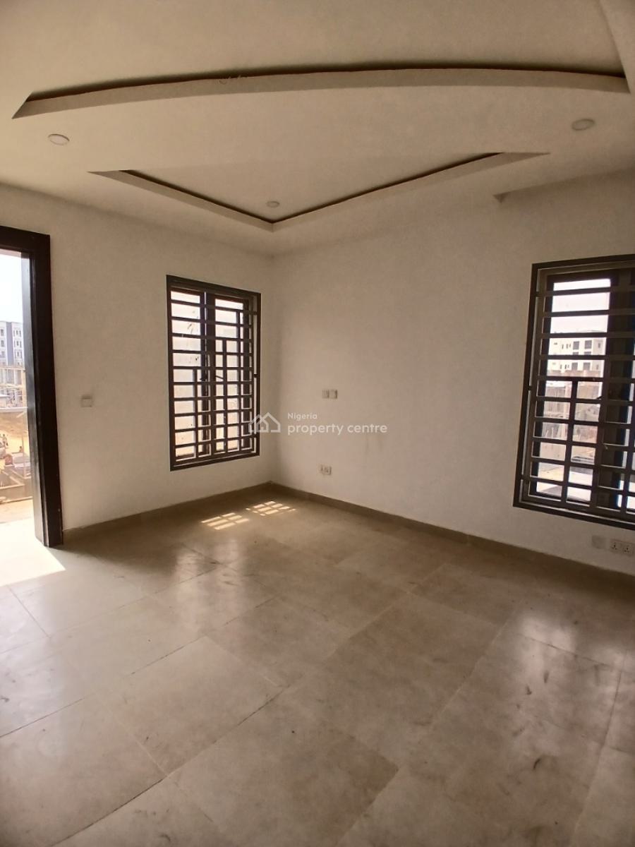 Newly Built and Serviced with 24/7 Power Supply 4 Bedroom En-suite Wit, Lekki Phase 1, Lekki, Lagos, Flat / Apartment for Sale