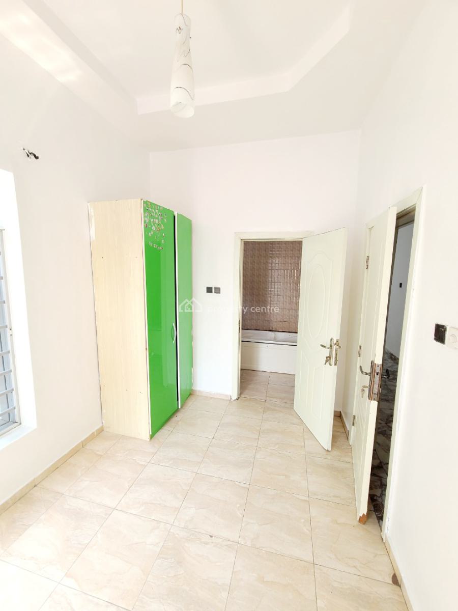 Studio Shared Apartment Upstairs, Ikota Villa Estate, Ikota, Lekki, Lagos, Self Contain (single Rooms) for Rent