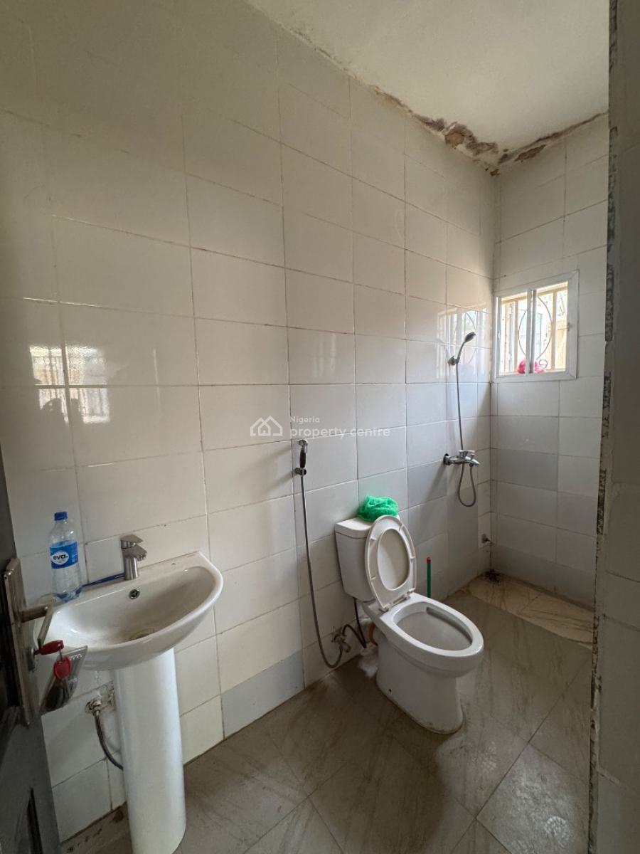 Well Finished 2 Bedroom Flat at Jahi Gilmore, Abuja, Jahi, Abuja, Flat / Apartment for Rent