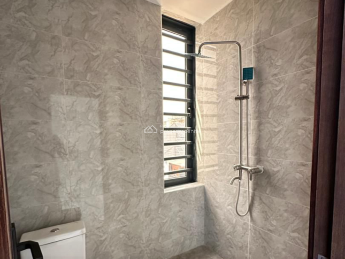 Contemporary 3 Bedroom Apartment Suitable for Investment, Lekki Phase 1, Lekki, Lagos, Flat / Apartment for Sale