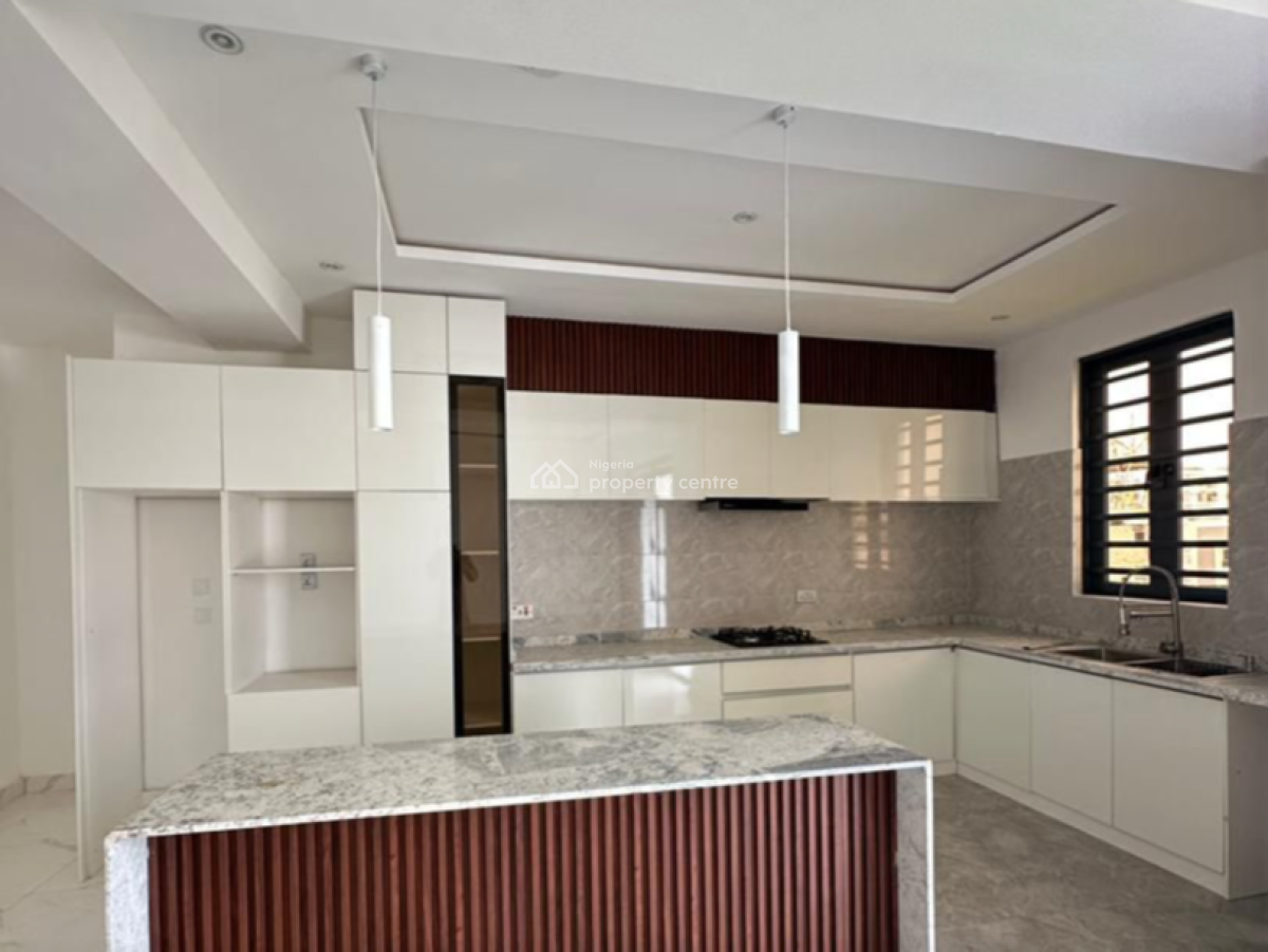 Contemporary 3 Bedroom Apartment Suitable for Investment, Lekki Phase 1, Lekki, Lagos, Flat / Apartment for Sale