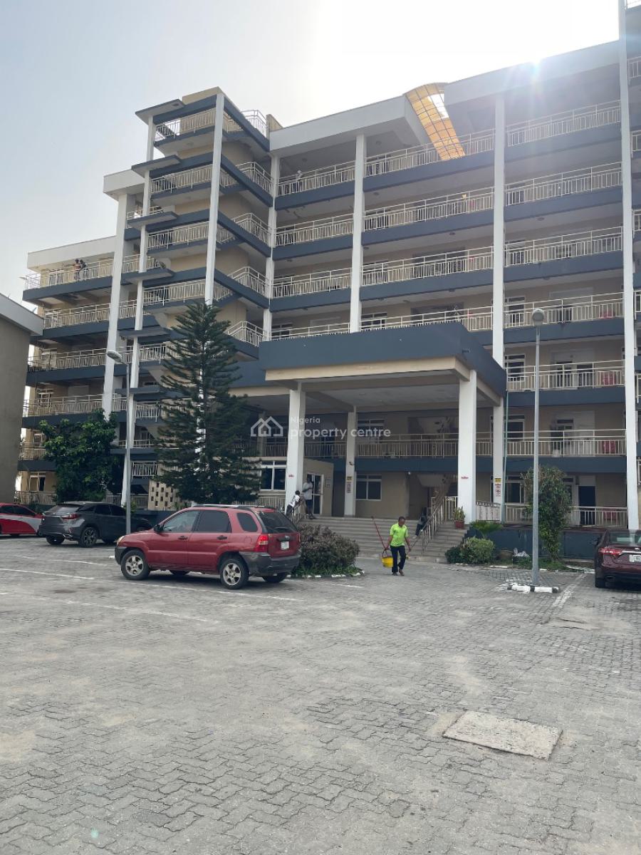 Waterfront Spacious 3 Bedroom Apartment, Off Admiralty Way, Lekki Phase 1, Lekki Phase 1, Lekki, Lagos, Flat / Apartment for Rent