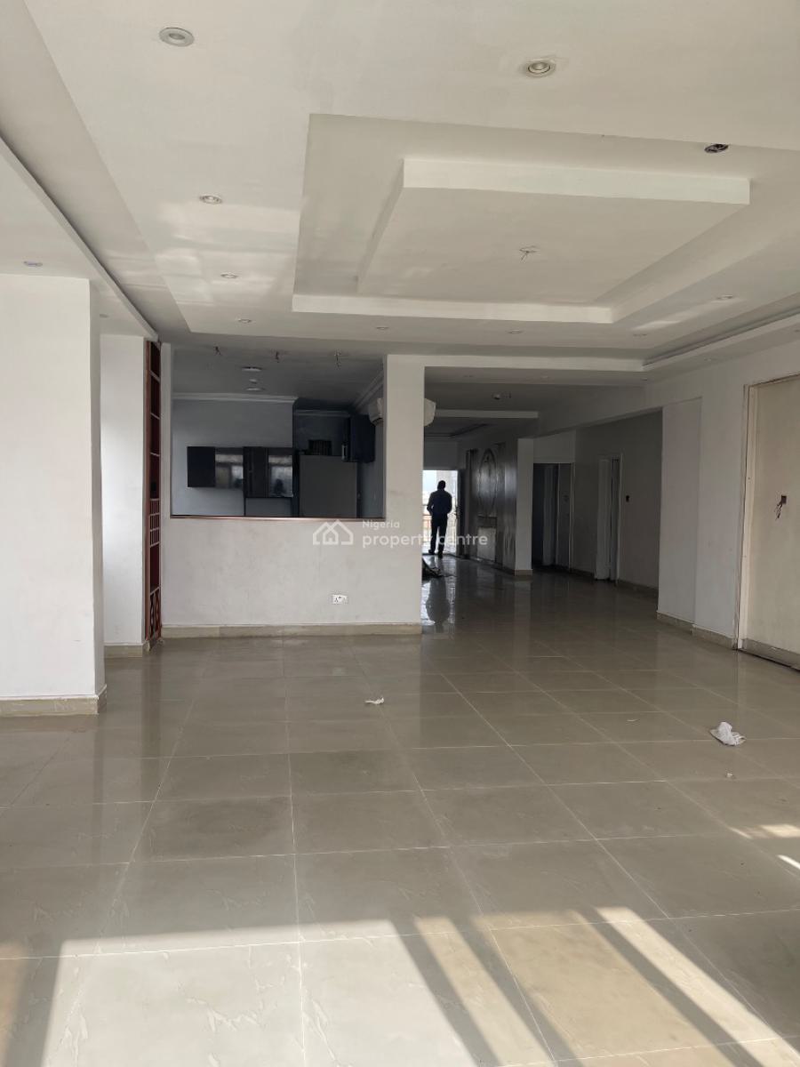 Waterfront Spacious 3 Bedroom Apartment, Off Admiralty Way, Lekki Phase 1, Lekki Phase 1, Lekki, Lagos, Flat / Apartment for Rent