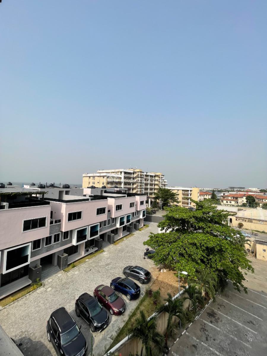 Waterfront Spacious 3 Bedroom Apartment, Off Admiralty Way, Lekki Phase 1, Lekki Phase 1, Lekki, Lagos, Flat / Apartment for Rent