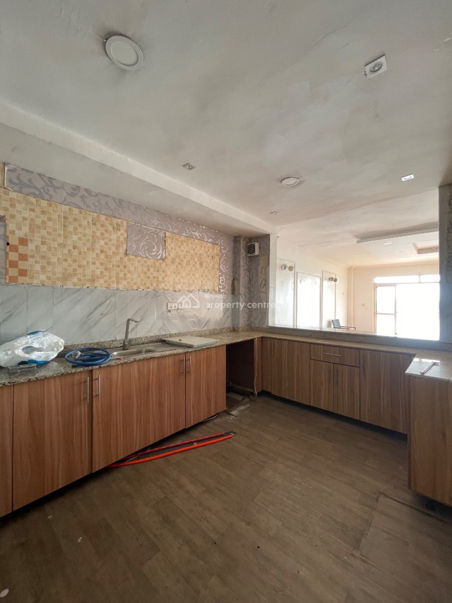 Waterfront Spacious 3 Bedroom Apartment, Off Admiralty Way, Lekki Phase 1, Lekki Phase 1, Lekki, Lagos, Flat / Apartment for Rent