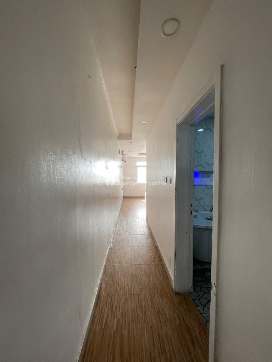 Waterfront Spacious 3 Bedroom Apartment, Off Admiralty Way, Lekki Phase 1, Lekki Phase 1, Lekki, Lagos, Flat / Apartment for Rent