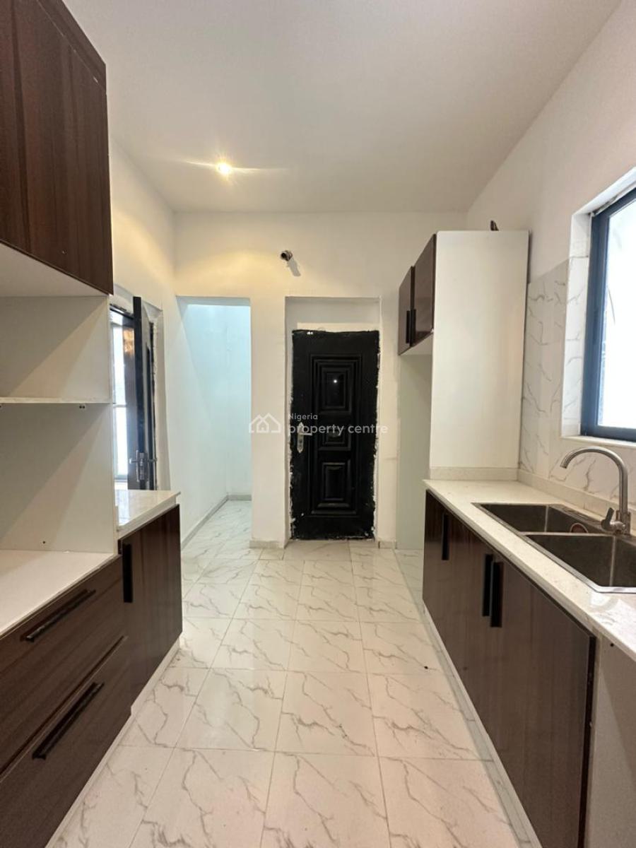 2bedroom Apartment, Ologolo, Ologolo, Lekki, Lagos, Flat / Apartment for Rent