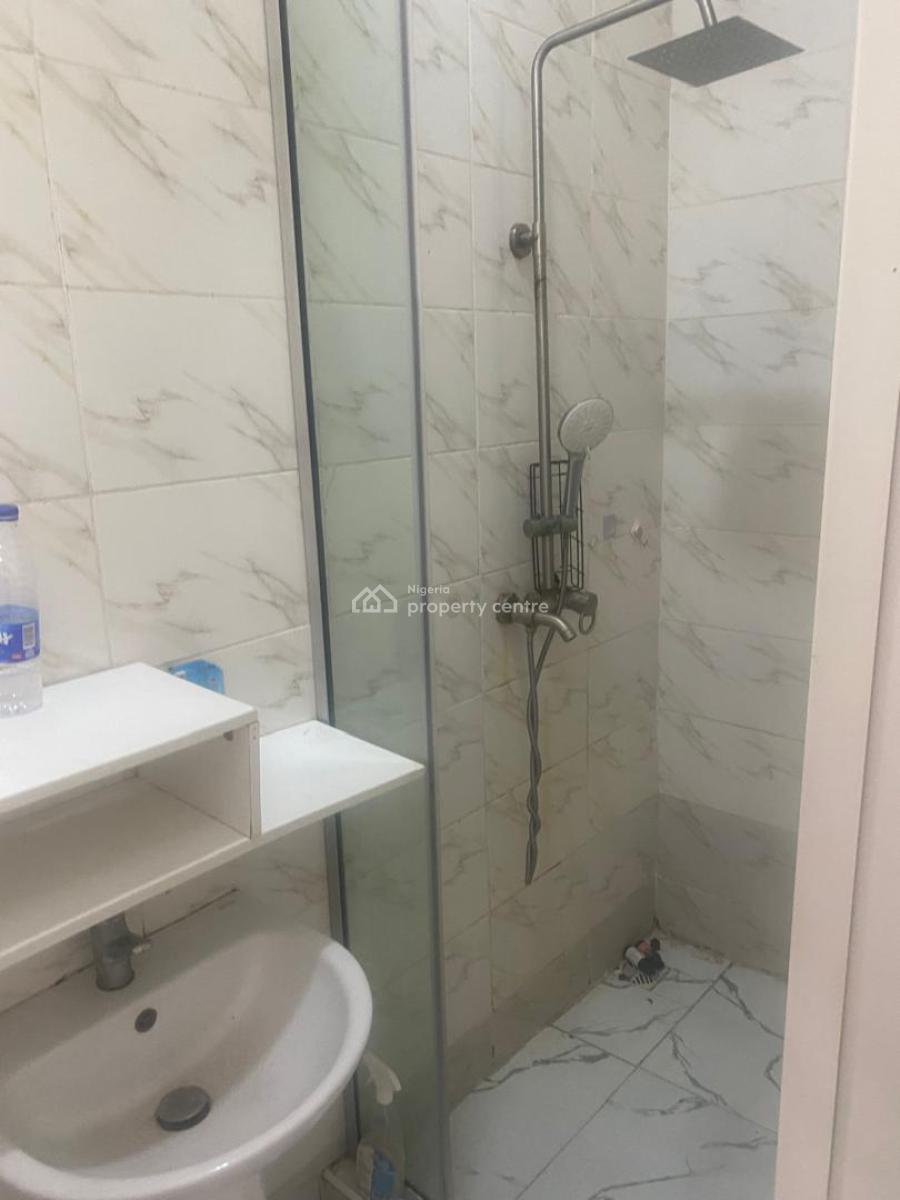 Nice Single Room in a Shared Apartment, Lekki, Lagos, Flat / Apartment for Rent