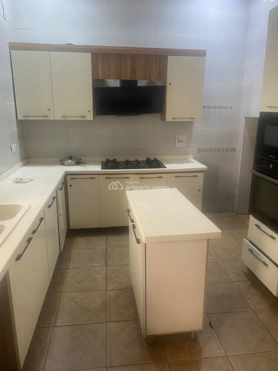 Nice Single Room in a Shared Apartment, Lekki, Lagos, Flat / Apartment for Rent