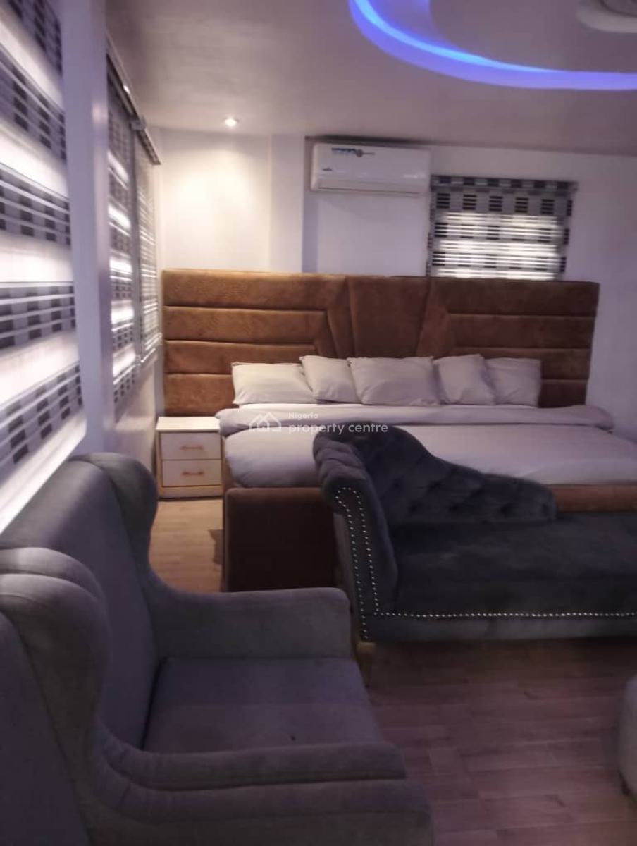 Functioning Hotel with Lounge, Ijesha, Surulere, Lagos, Hotel / Guest House for Sale