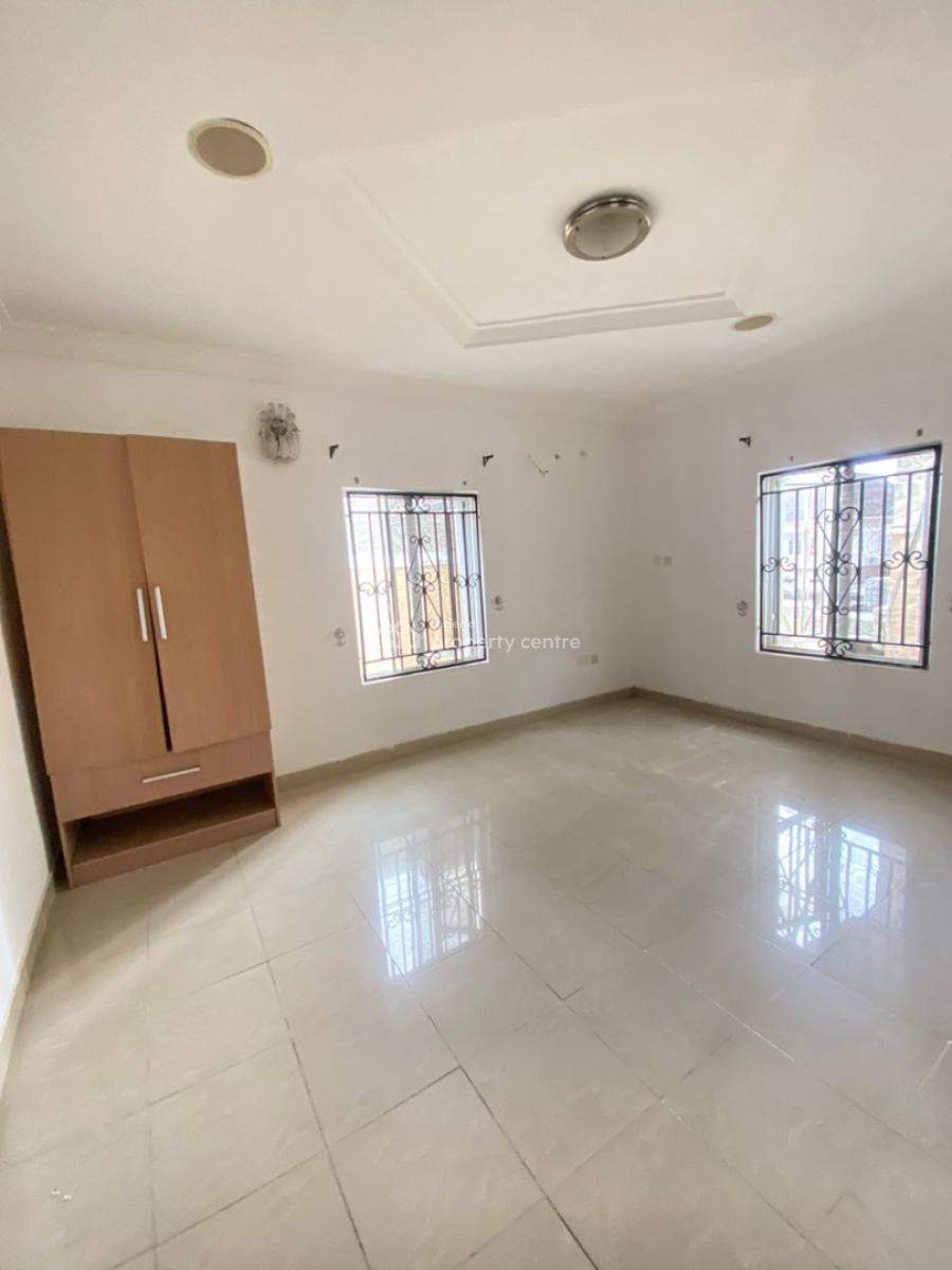 Single Room Shared Apartment with Workout Space and in an Estate, Chevron, Lekki, Lagos, Self Contain (single Rooms) for Rent