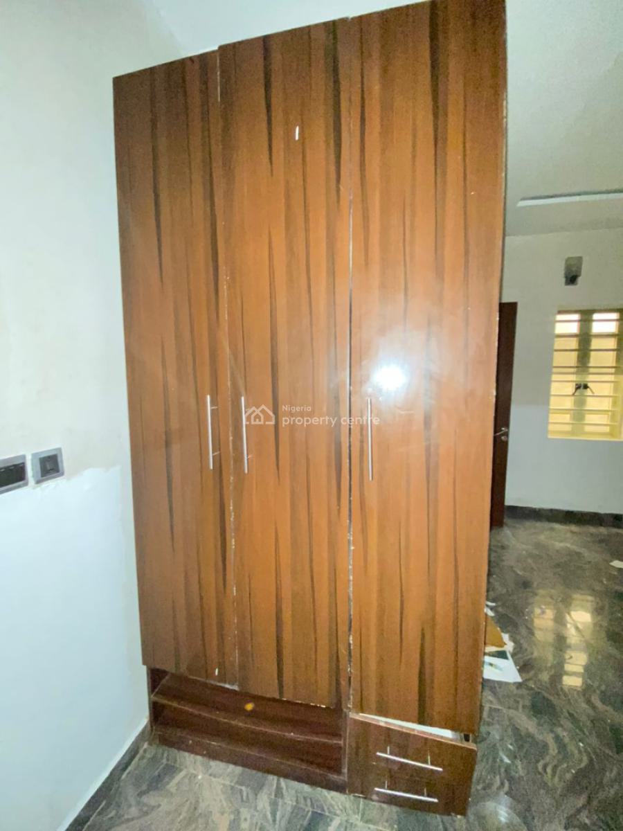 Spacious 2 Bedroom Apartment in an Estate, Chevron, Lekki, Lagos, Flat / Apartment for Rent