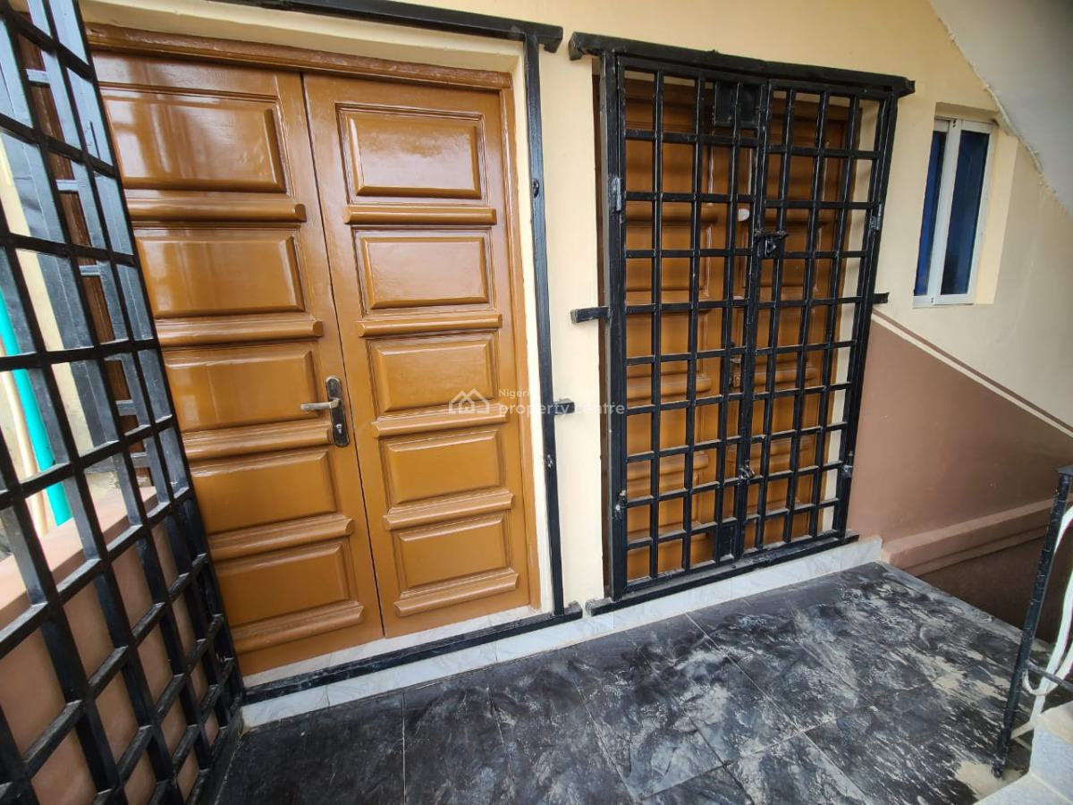 3 Bedroom Apartment, Commercial Avenue, Sabo, Yaba, Lagos, Office Space for Rent