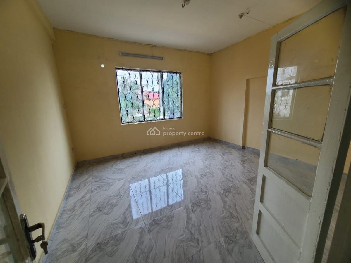 3 Bedroom Apartment, Commercial Avenue, Sabo, Yaba, Lagos, Office Space for Rent