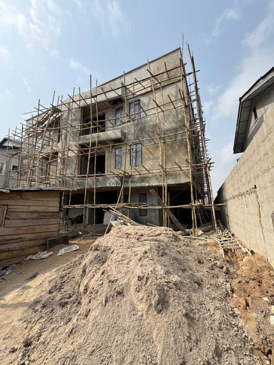 Exclusive Very Spacious 4 Bedrooms with Bq, Yaba, Lagos, Semi-detached Duplex for Sale