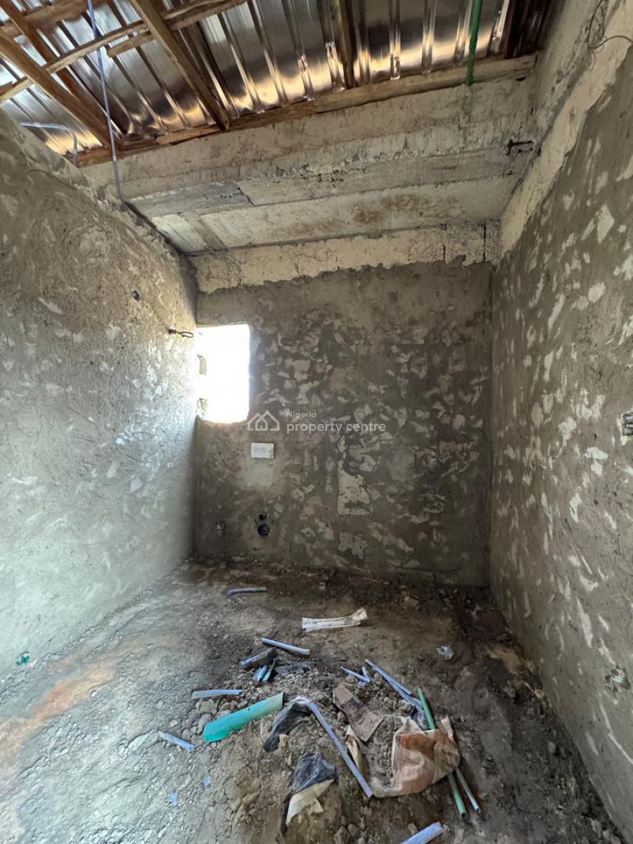 Exclusive Very Spacious 4 Bedrooms with Bq, Yaba, Lagos, Semi-detached Duplex for Sale