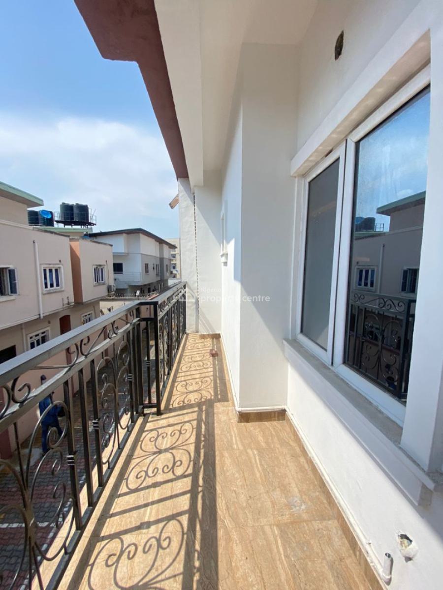 Spacious and Fully Serviced 3 Bedroom Apartment (upstairs), Agungi, Lekki, Lagos, Flat / Apartment for Rent