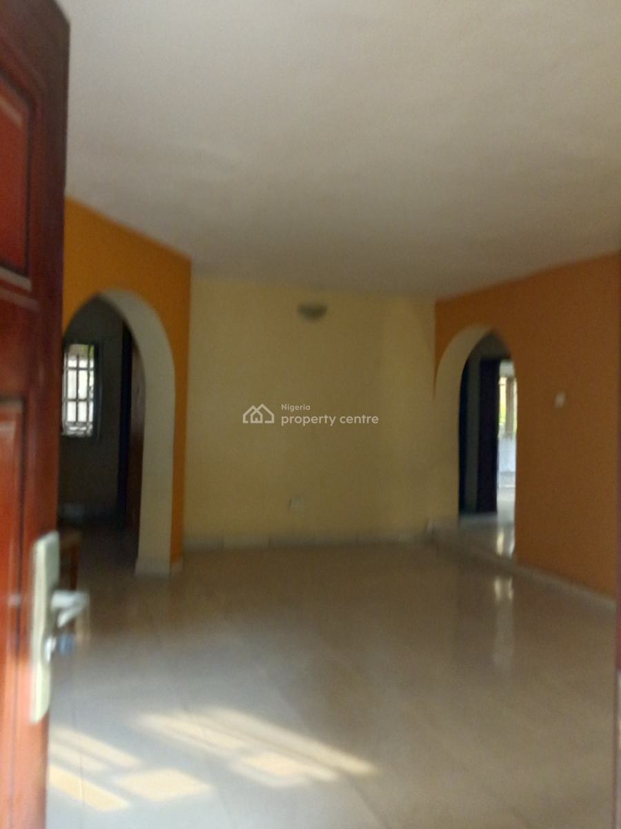 Unit of Spacious 3bedroom Flat in Secure Area, Off Akerele, Surulere, Lagos, Flat / Apartment for Rent