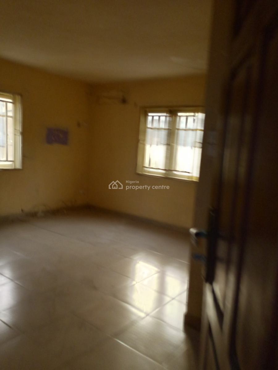 Unit of Spacious 3bedroom Flat in Secure Area, Off Akerele, Surulere, Lagos, Flat / Apartment for Rent