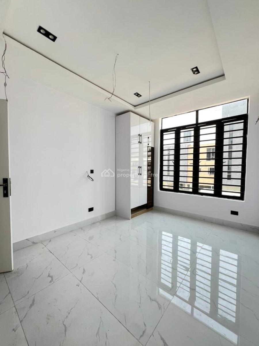 Newly Finished 2 Bedroom Apartment, Lekki Phase 1, Lekki, Lagos, Flat / Apartment for Sale