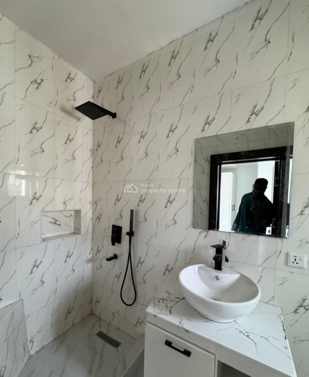 Serviced 2 Bedroom En-suite Flat with an Open Or Enclosed Fitted Kitch, Ikoyi, Lagos, Flat / Apartment for Rent