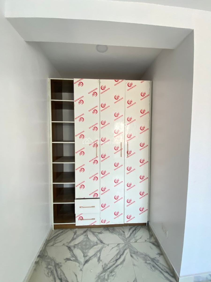 2 Bedroom Apartment, Ologolo, Lekki, Lagos, Flat / Apartment for Sale