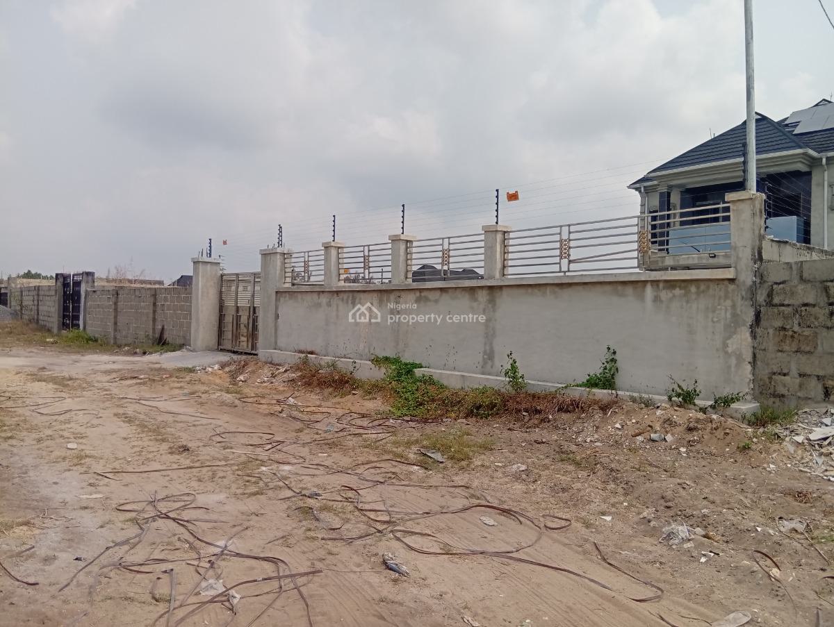 Flats Upstairs and Ground Floor on 200sqm, Royal Garden Estate, Lakowe, Ibeju Lekki, Lagos, Residential Land for Sale